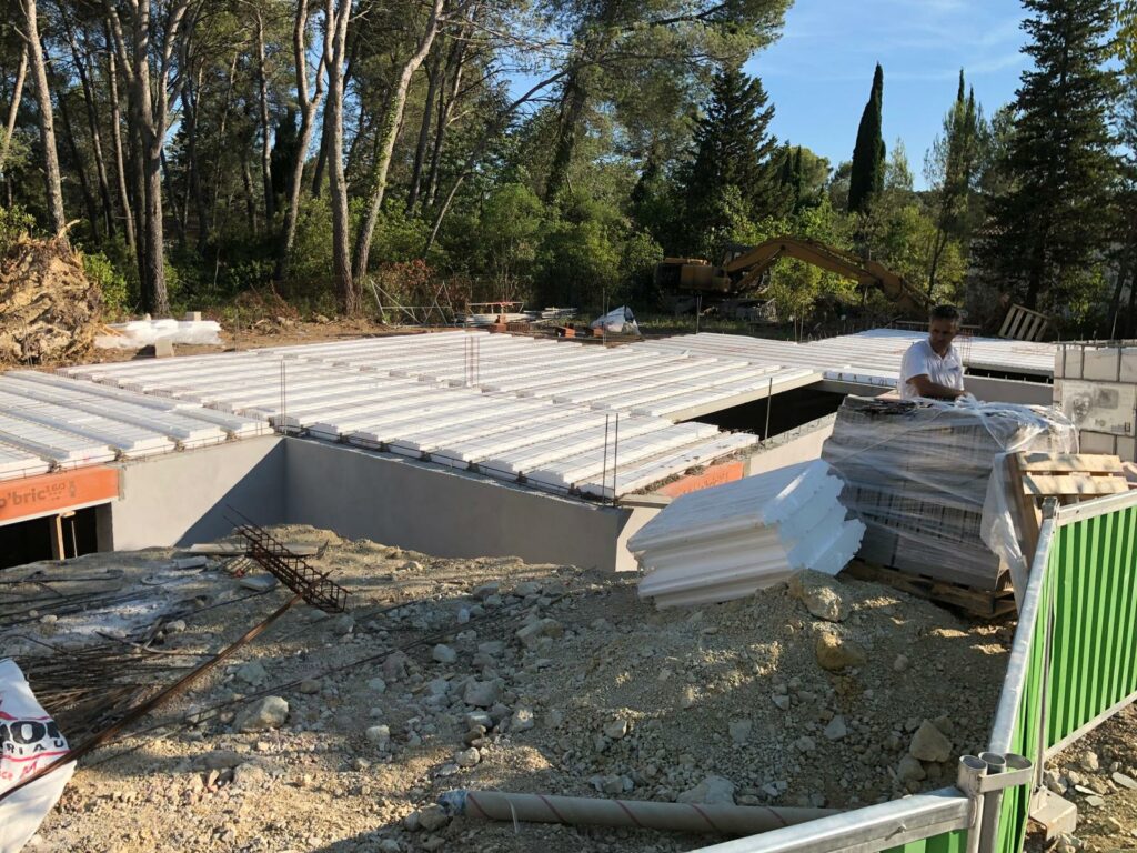 Construction d'un bâtiment en cours